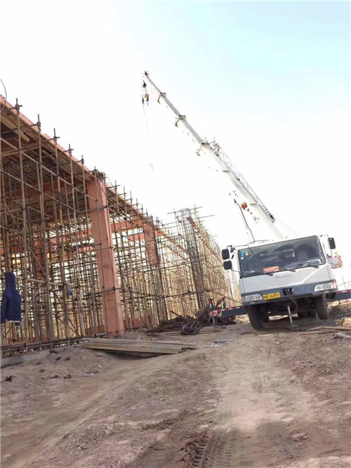 宝安区25 吨、50 吨吊车怎么选？多大重量 / 半径适合对应车型？