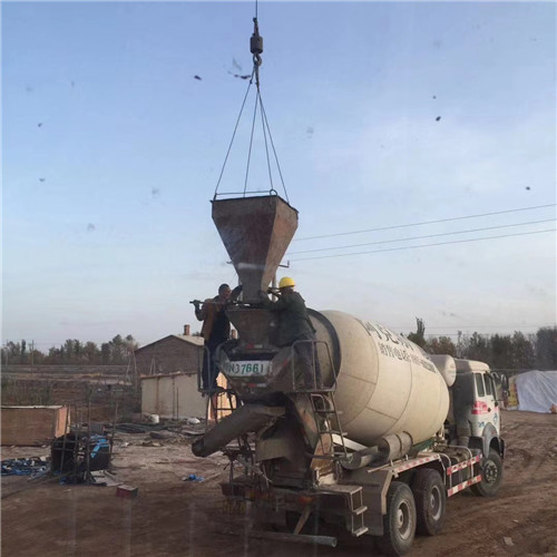 宝安区“精准瞄准”—— 吊车的 “定位导航” 技术