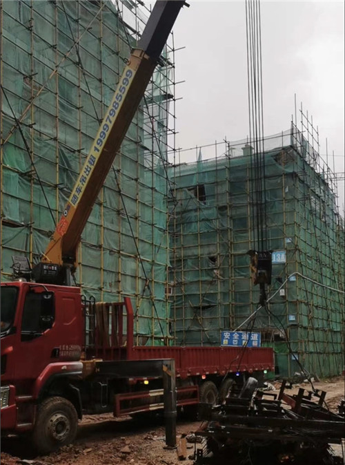 宝安区“慢工细活”—— 吊车的 “微动控制” 技术