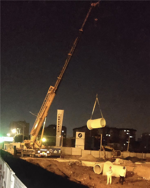 宝安区“弯臂矫正”—— 吊车的 “形变补偿” 技术